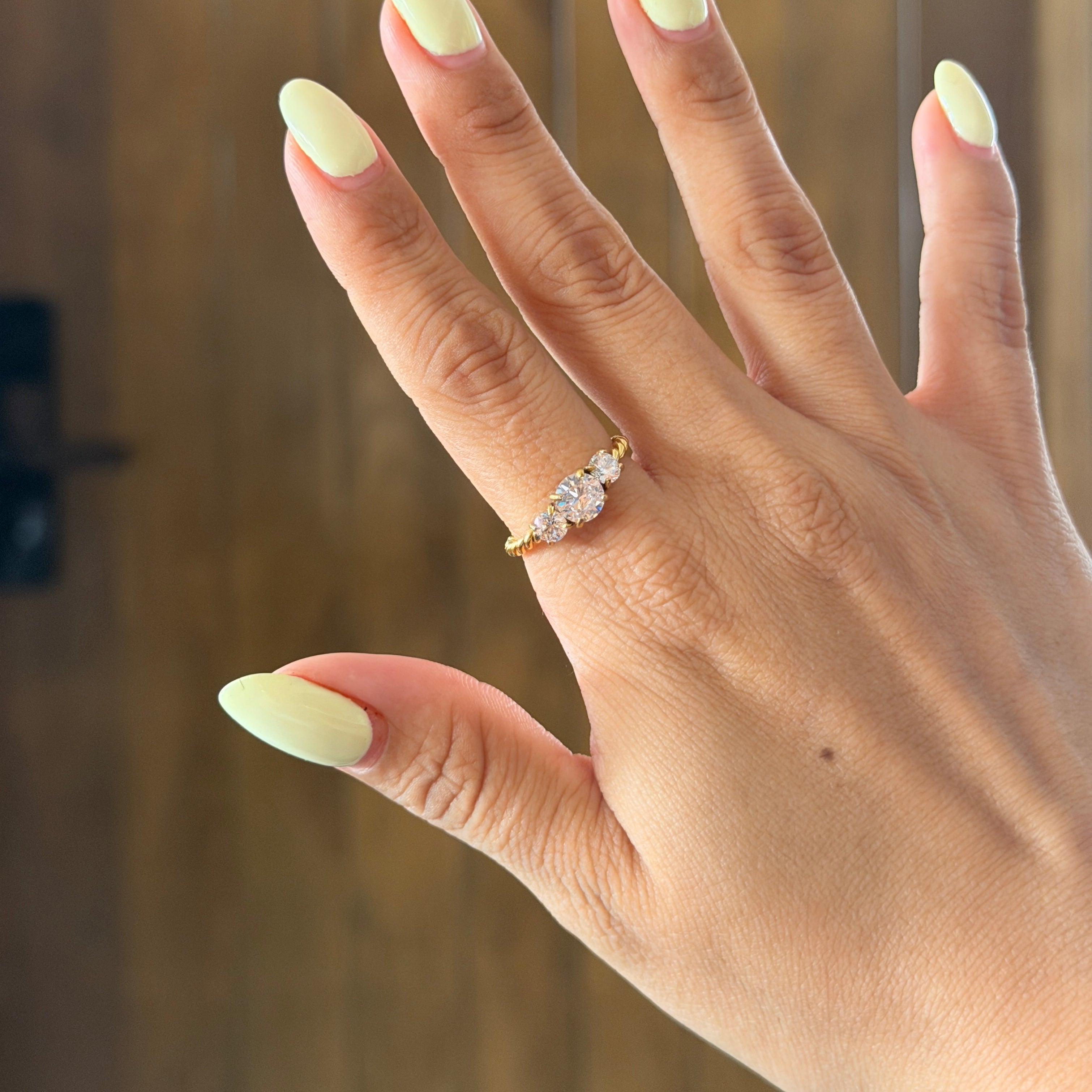 Comprar Anillo Dalia en Joyería Chabacano