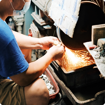 {"alt" => "Proceso de fabricación en taller", "class" => "foto-acordion"}